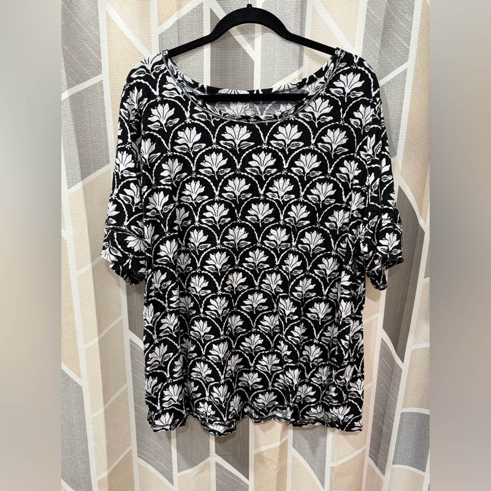Cato Black and White Patterned Short Sleeve Top